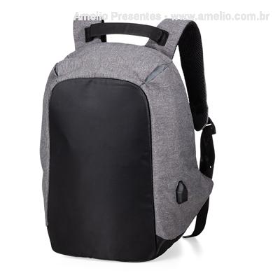 Mochila Anti-Furto USB